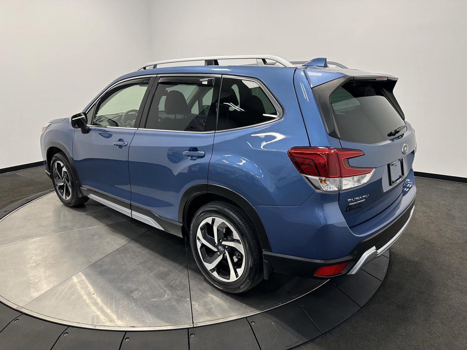 Used 2023 Subaru Forester Touring image 5