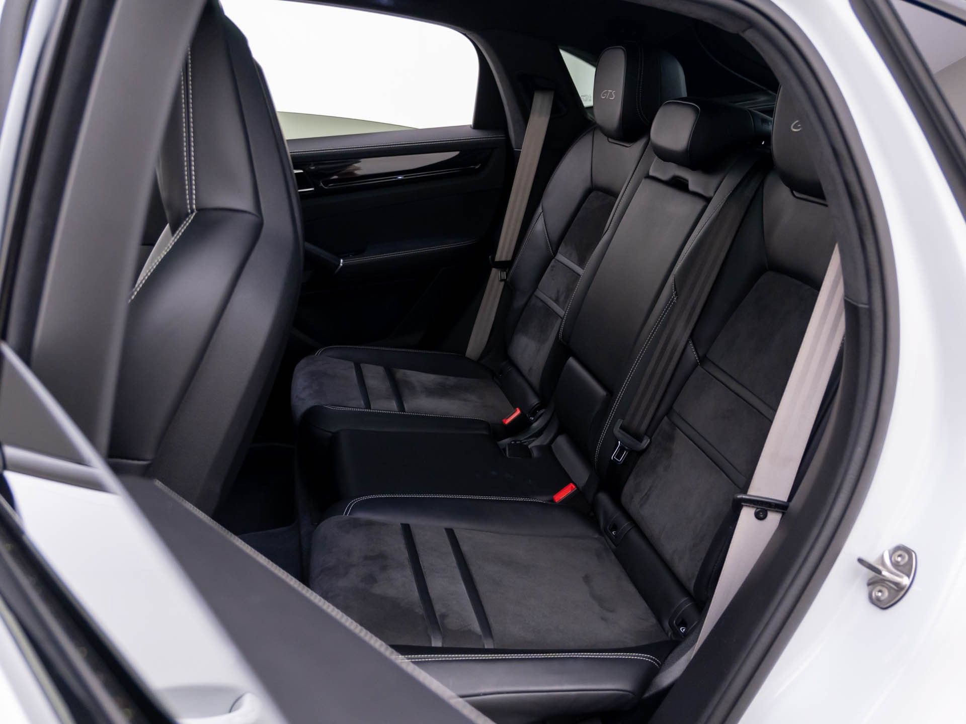 Certified 2022 Porsche Cayenne GTS AWD/4WD image 17