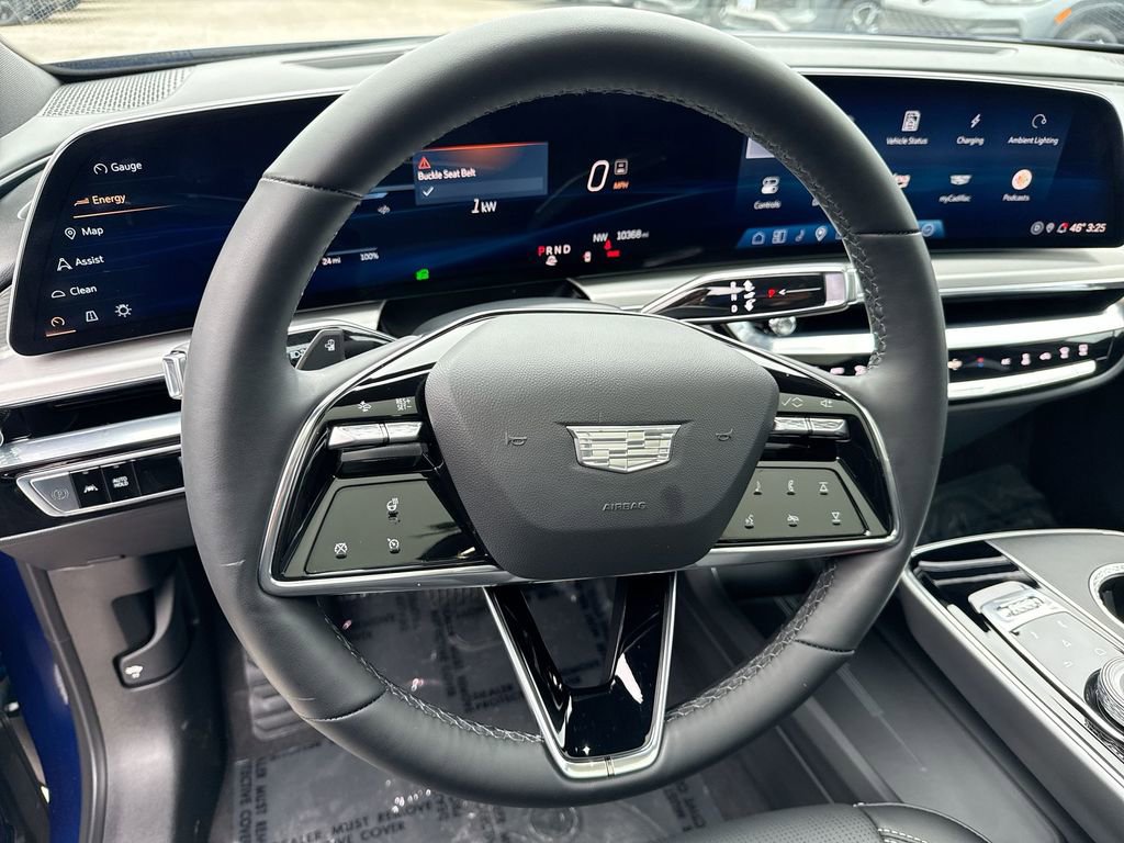 Used 2024 Cadillac Lyriq Luxury image 11