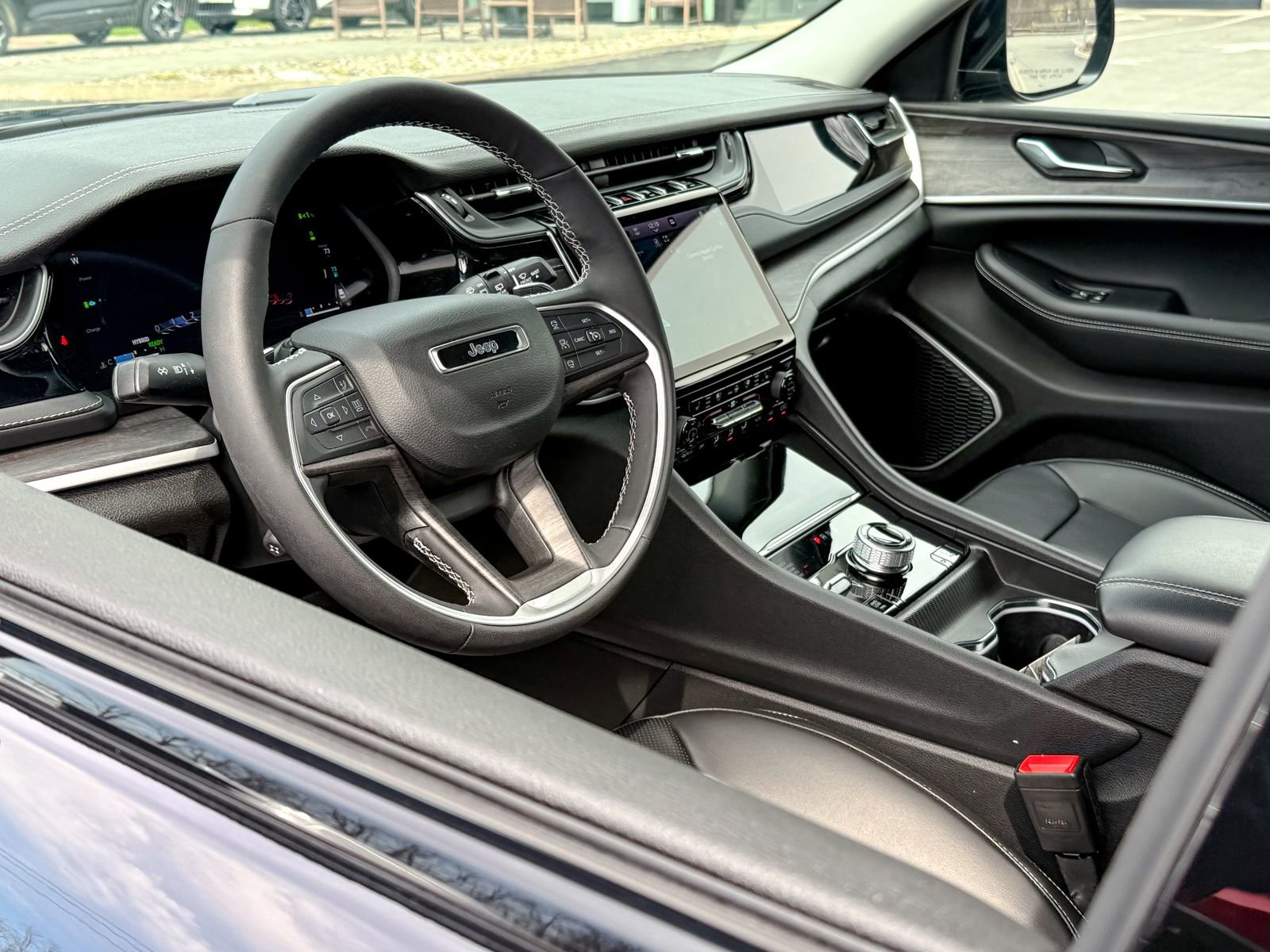 Used 2023 Jeep Grand Cherokee 30th Anniversary image 17