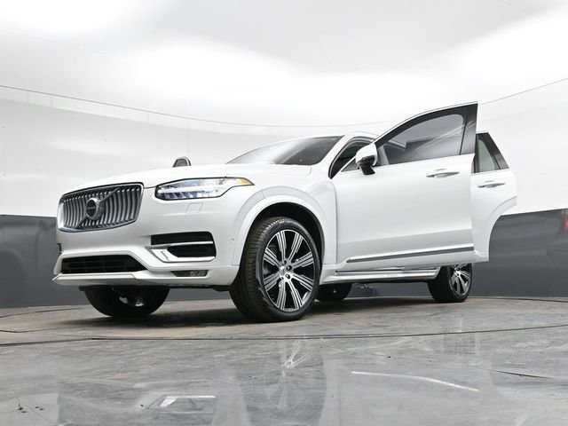 Used 2024 Volvo XC90 B6 Ultimate w/ Protection Package Premier image 46