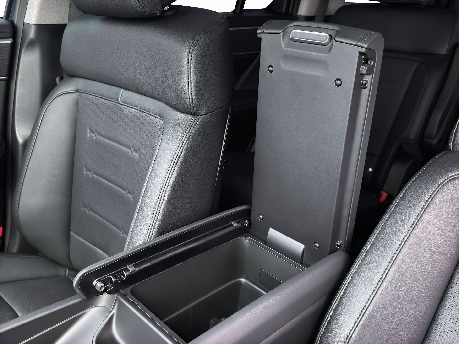 New 2026 Hyundai Santa Fe Limited AWD/4WD image 18