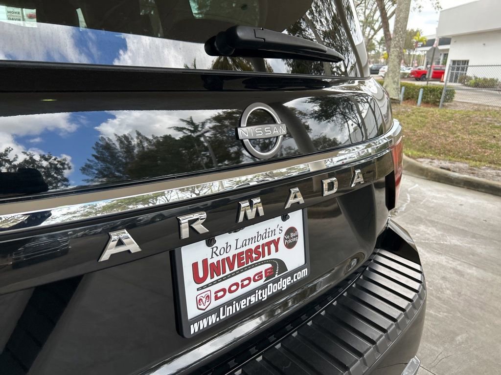 Used 2022 Nissan Armada SL w/ Captain's Chairs Package image 23