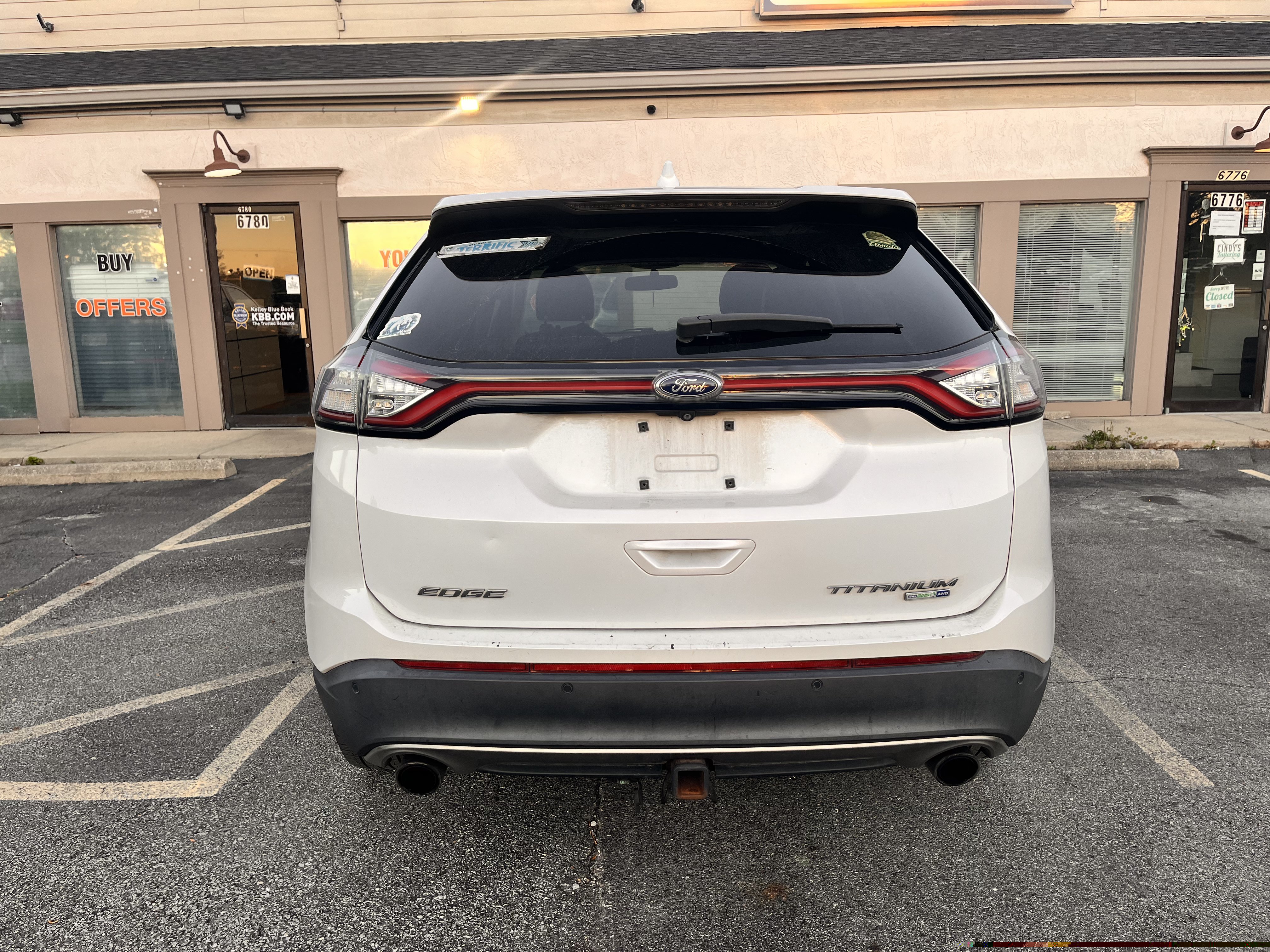 Used 2016 Ford Edge Titanium w/ Equipment Group 301A AWD/4WD image 3