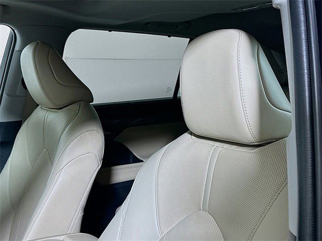 Used 2023 Toyota Highlander Limited image 21