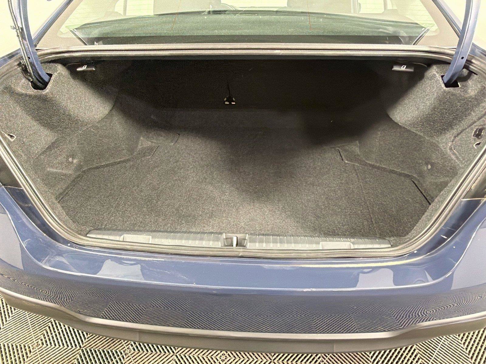 Used 2025 Subaru Legacy Premium AWD/4WD image 14