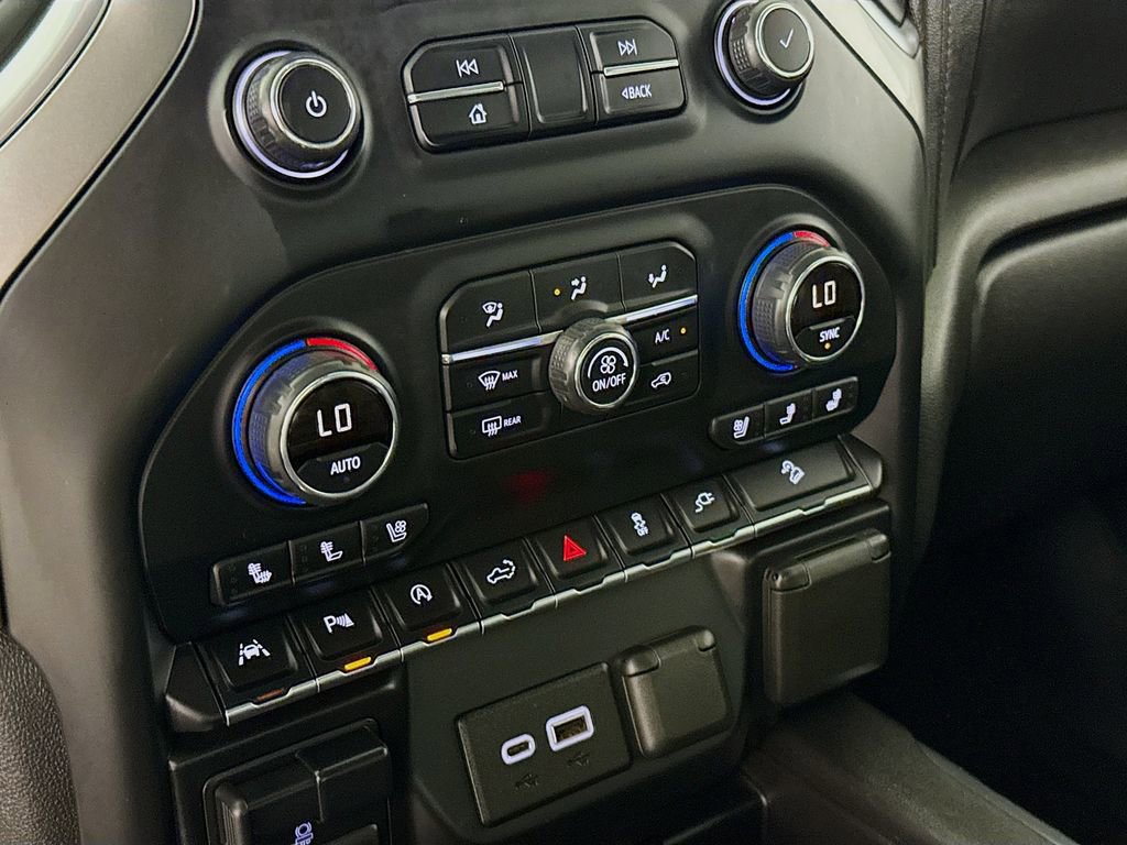 Used 2019 Chevrolet Silverado 1500 LTZ w/ LTZ Premium Package AWD/4WD image 18