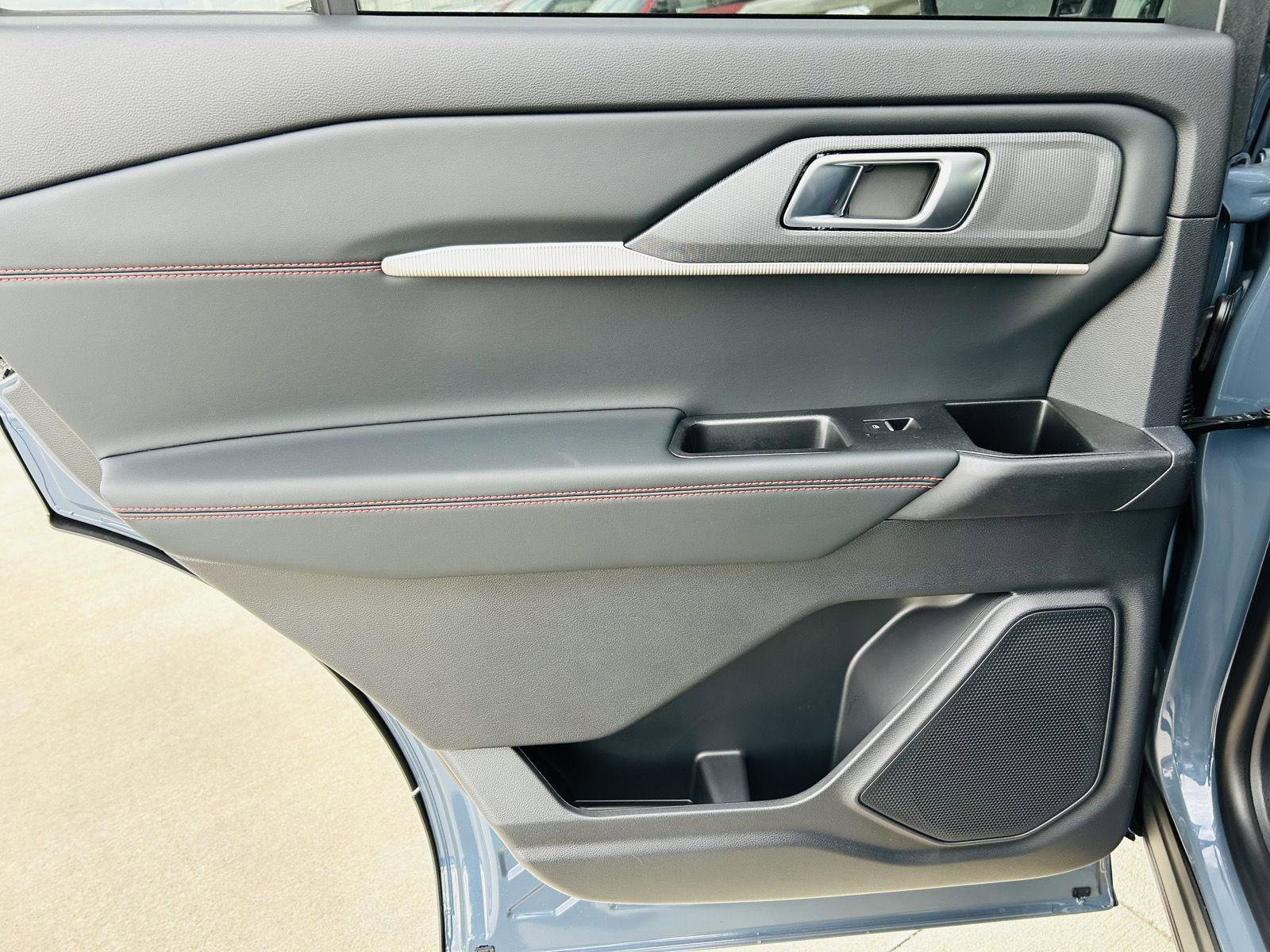 New 2026 Ford Explorer ST-Line image 31