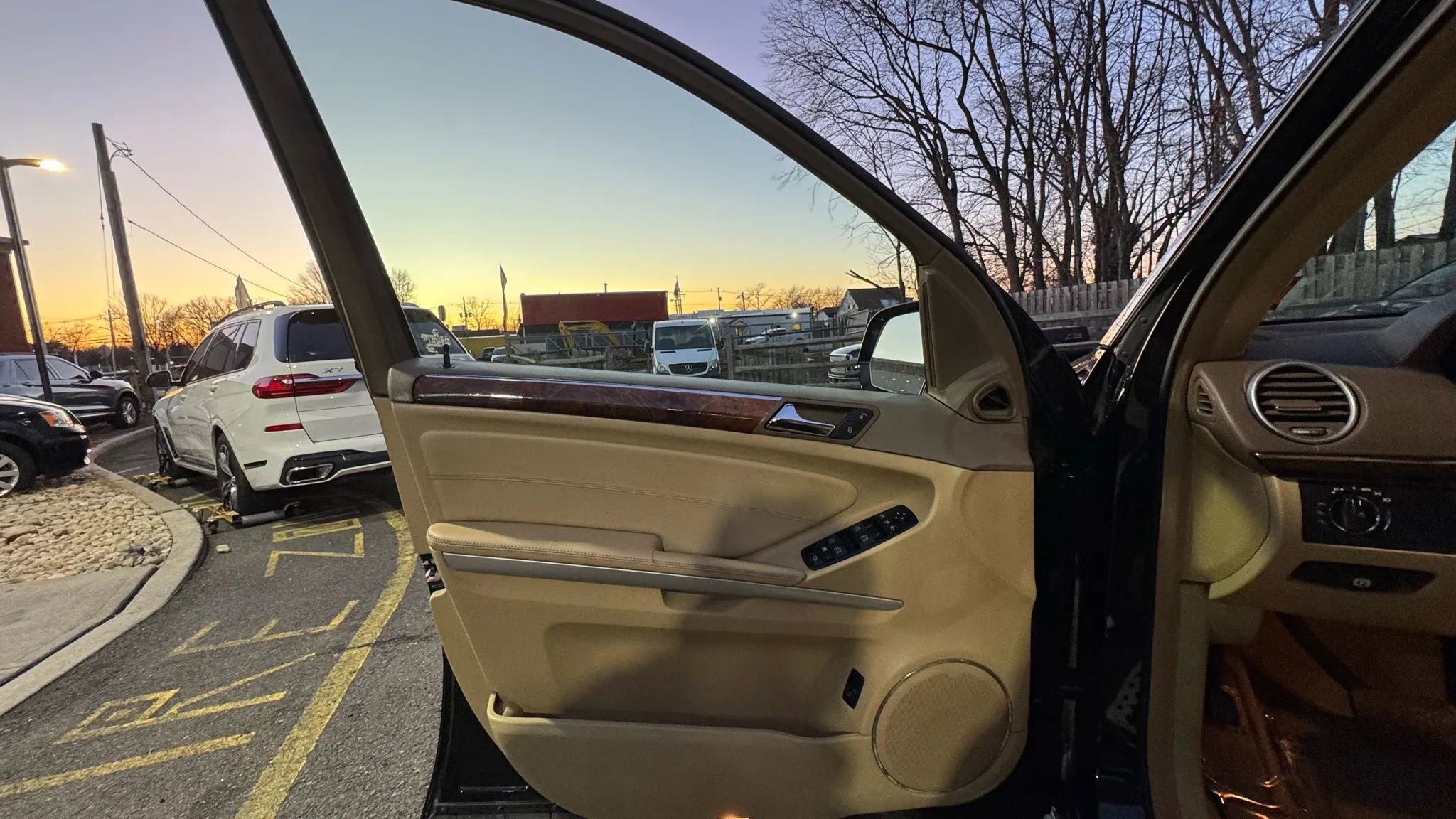 Used 2010 Mercedes-Benz GL 450 4MATIC image 9