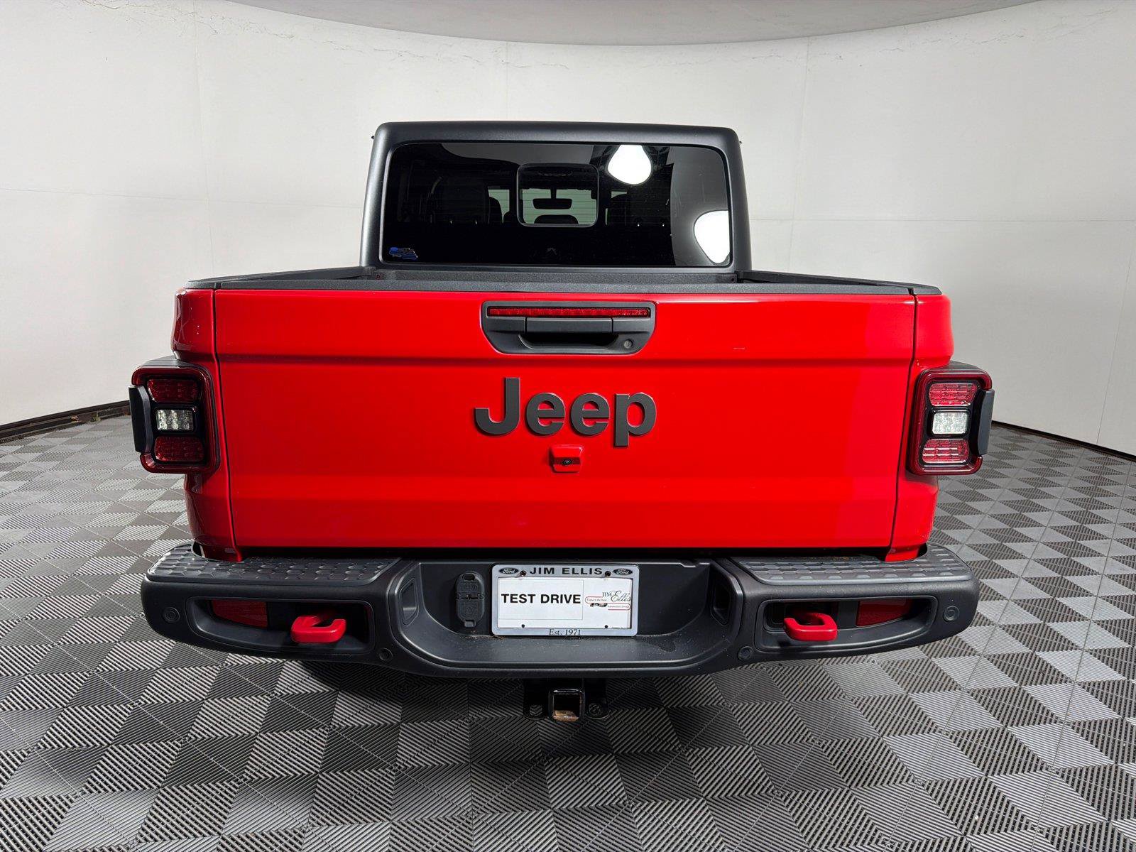Used 2023 Jeep Gladiator Rubicon w/ LED Lighting Group AWD/4WD image 6