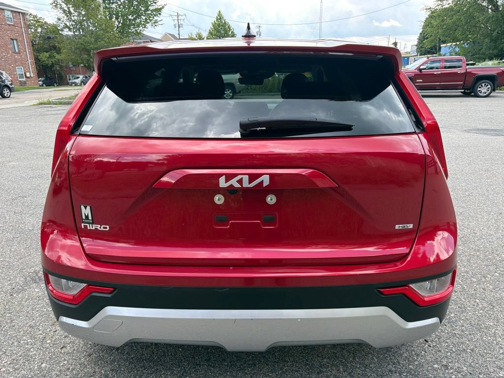 Certified 2024 Kia Niro LX FWD image 6