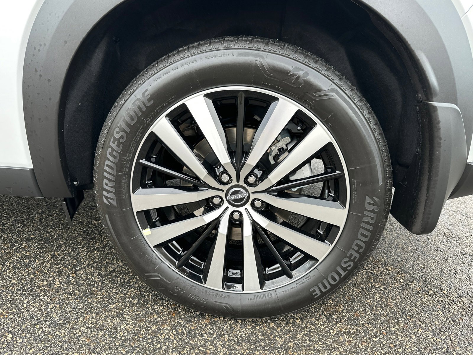 New 2025 Nissan Pathfinder Platinum w/ Cargo Package image 21