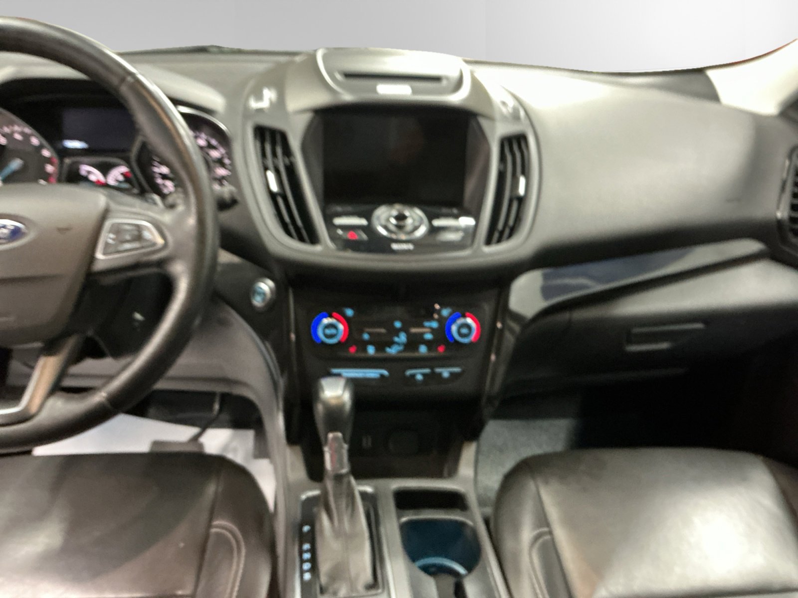 Used 2017 Ford Escape Titanium image 11