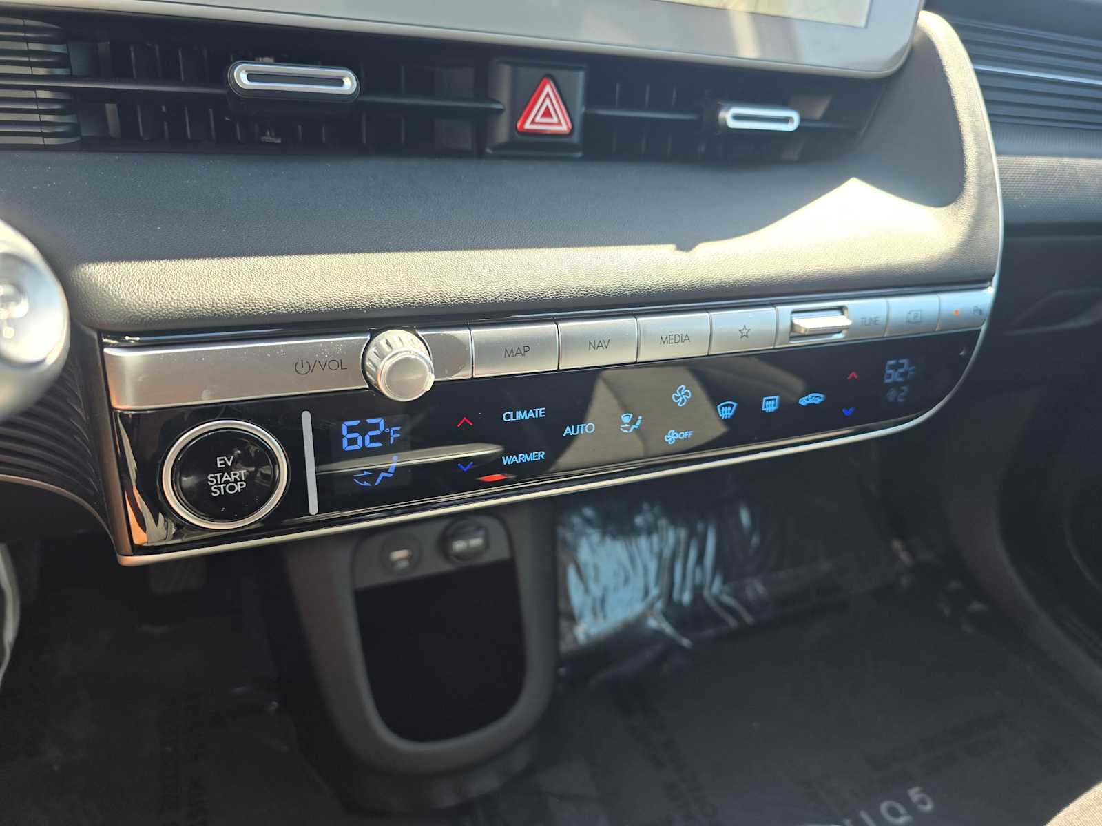 Used 2024 Hyundai Ioniq 5 SEL image 31