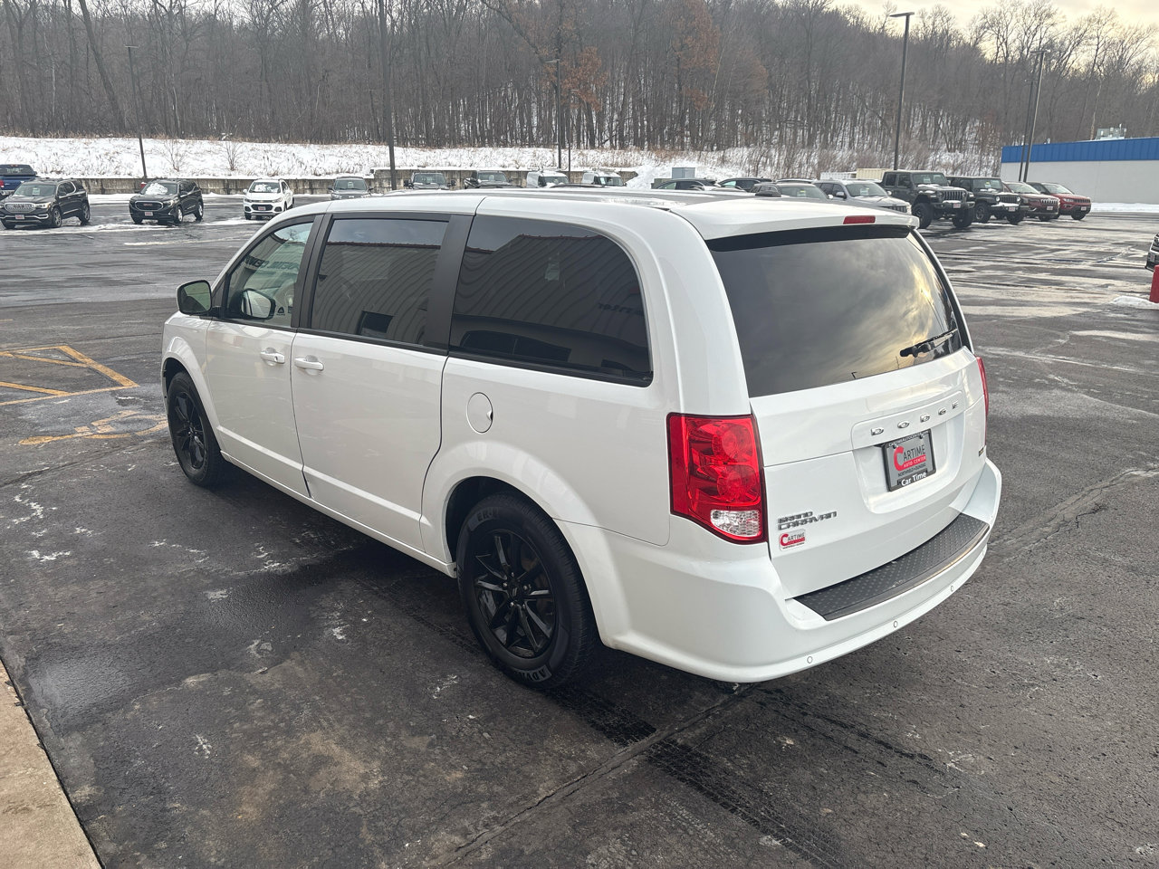 Used 2019 Dodge Grand Caravan SXT w/ Blacktop Package image 6