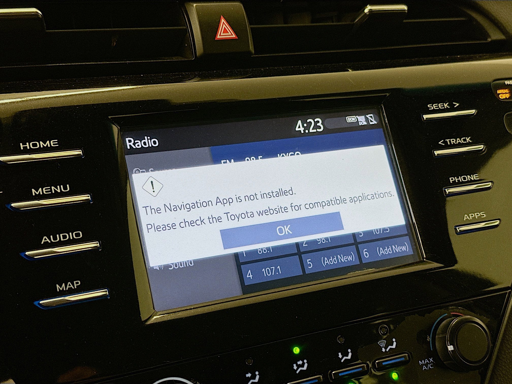 Used 2019 Toyota Camry LE image 22