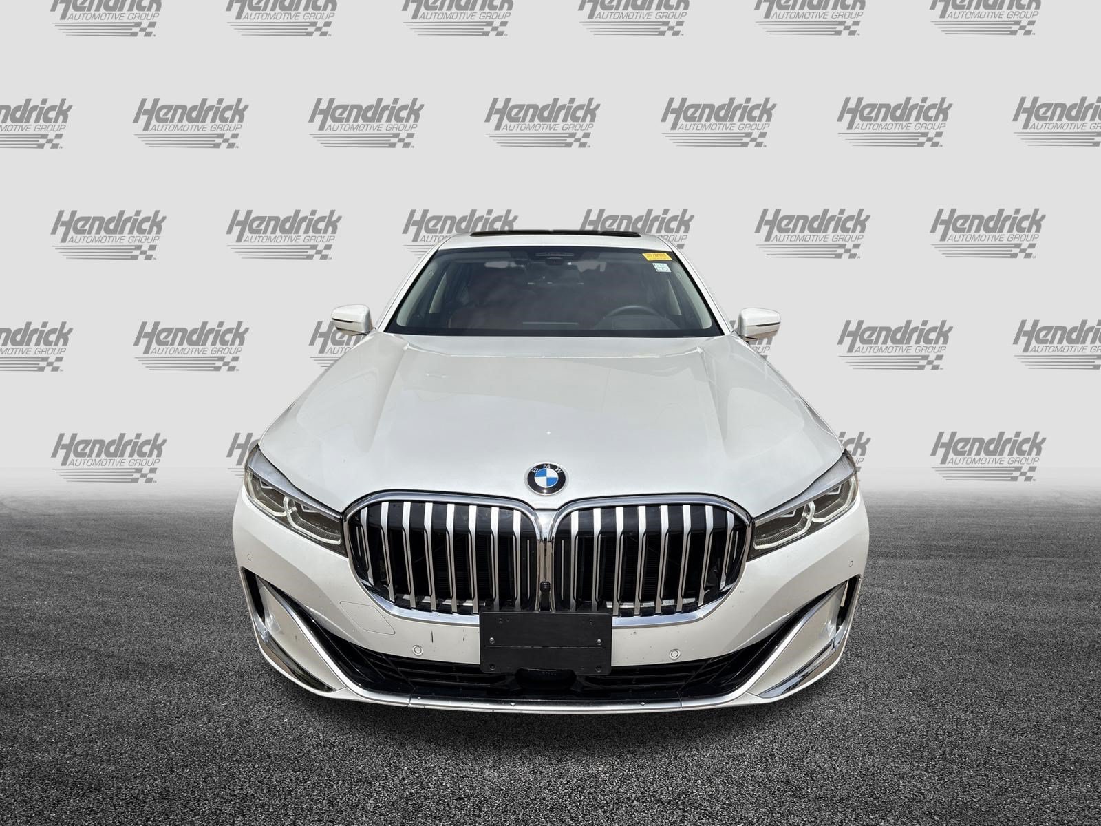 Used 2022 BMW 750i xDrive w/ Luxury Rear Seating Package AWD/4WD image 3