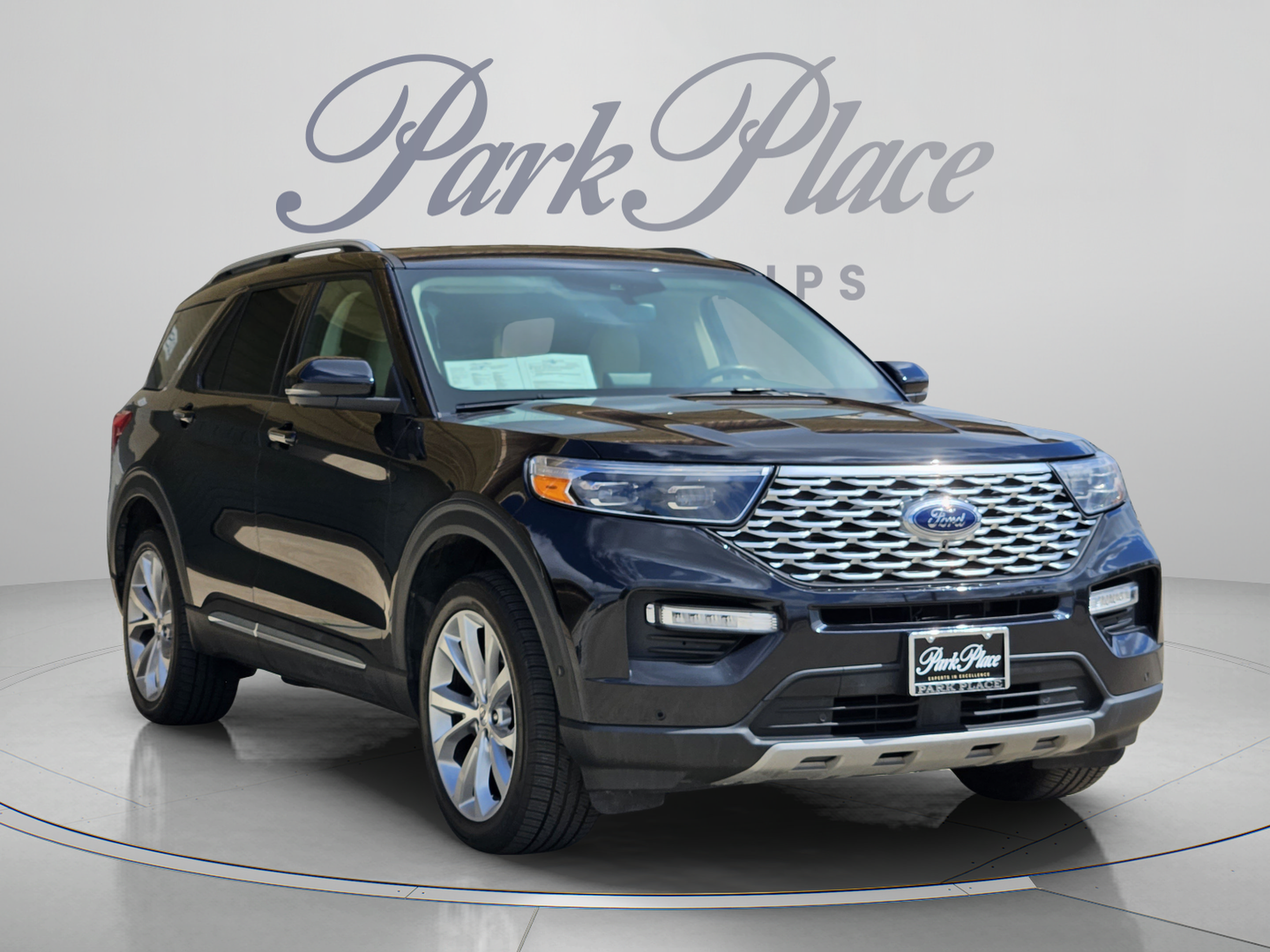 Used 2022 Ford Explorer Platinum w/ Equipment Group 601A AWD/4WD image 8