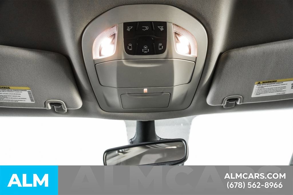 Used 2024 Chrysler Pacifica Select image 56