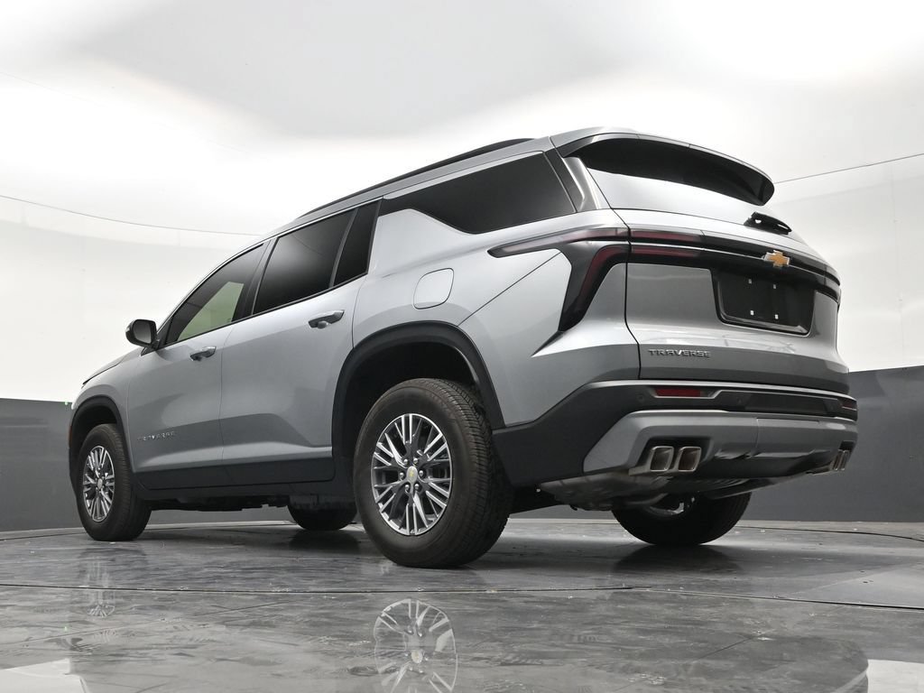 Used 2026 Chevrolet Traverse LT FWD image 20