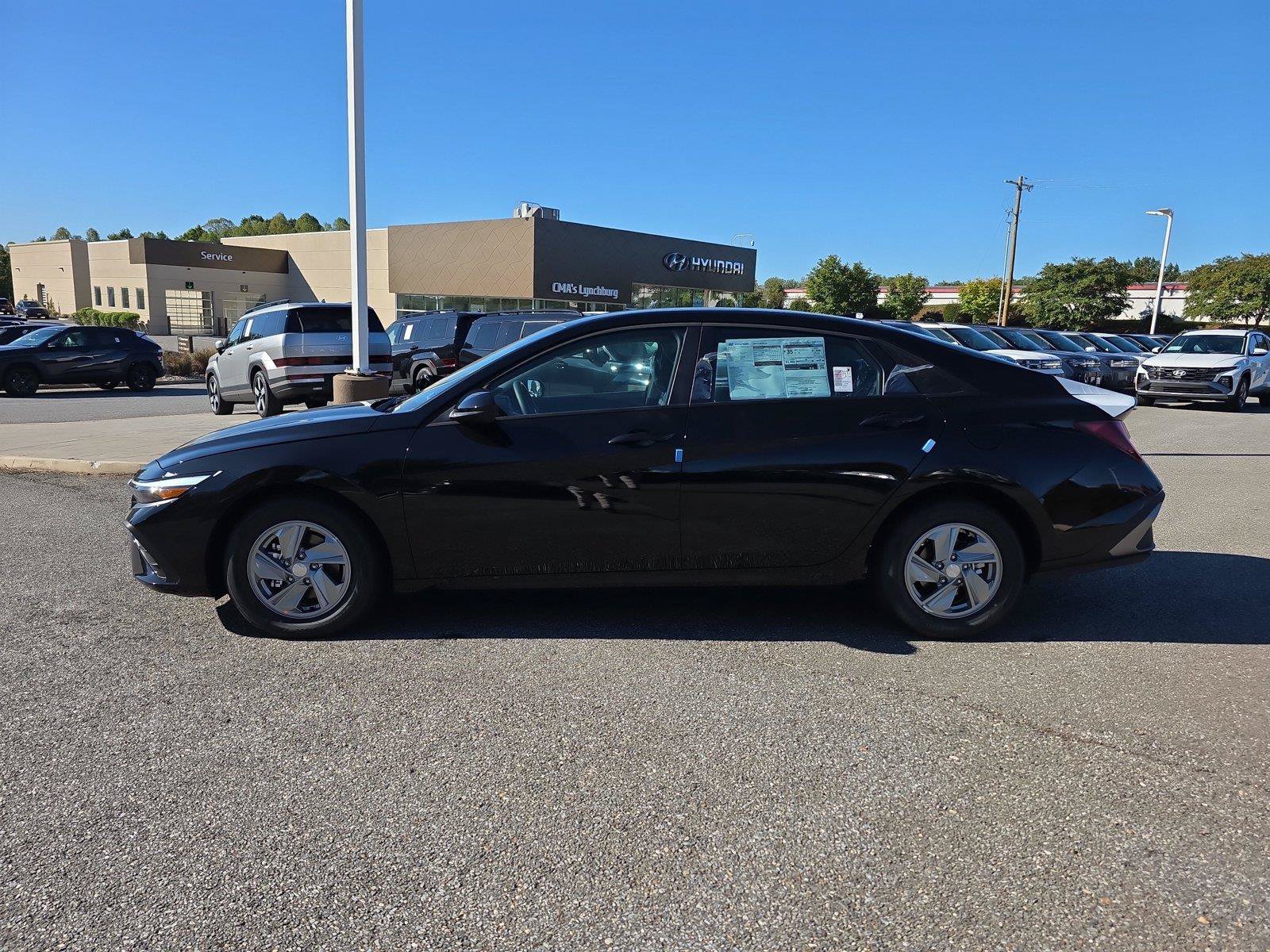 New 2026 Hyundai Elantra SE FWD image 7