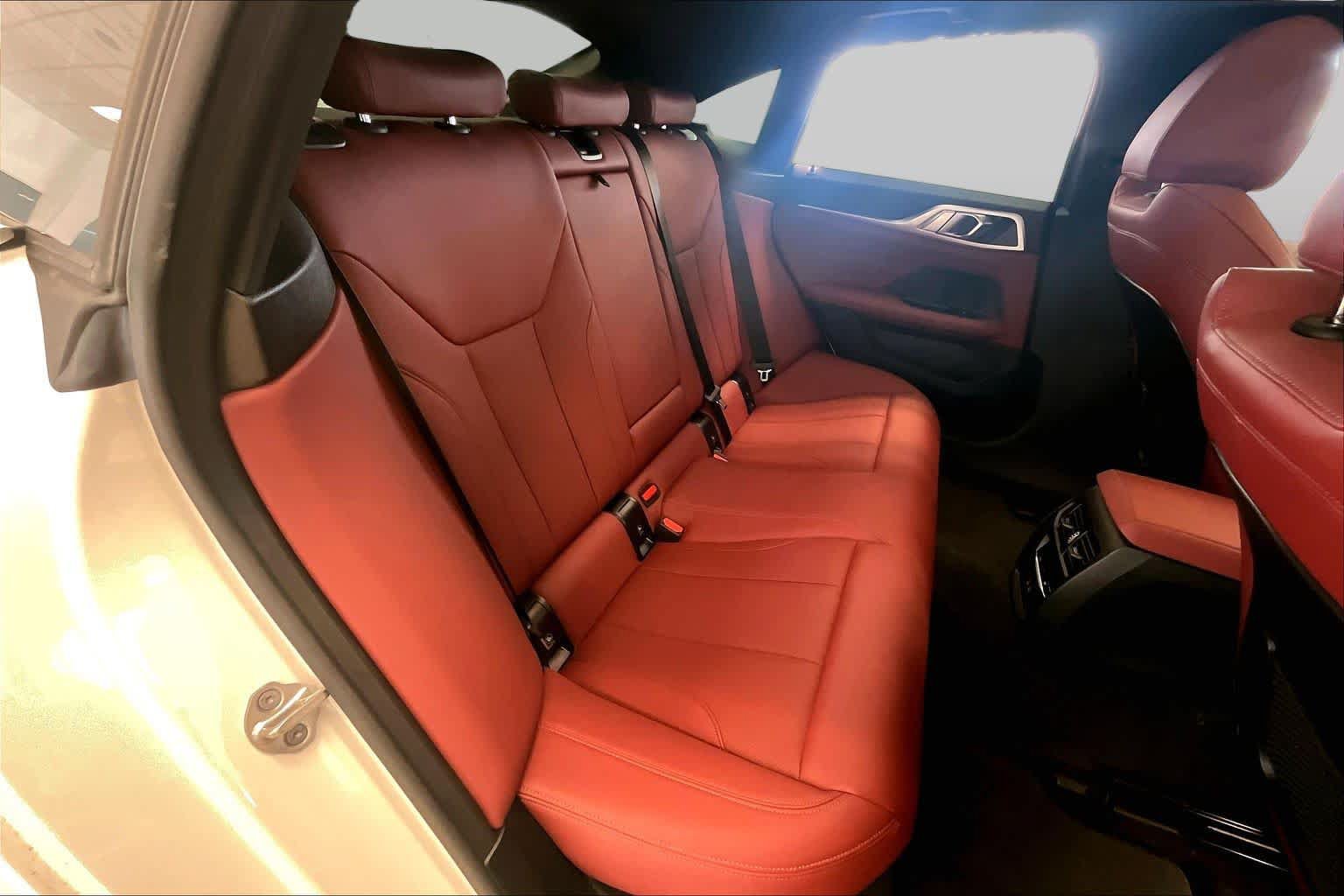 Used 2023 BMW i4 eDrive35 RWD image 19