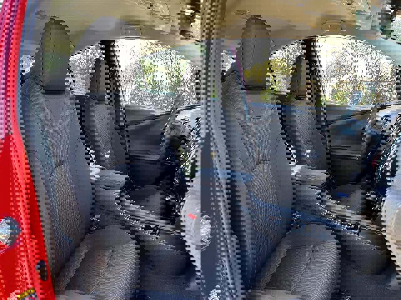 Used 2022 Toyota Prius L Eco image 24