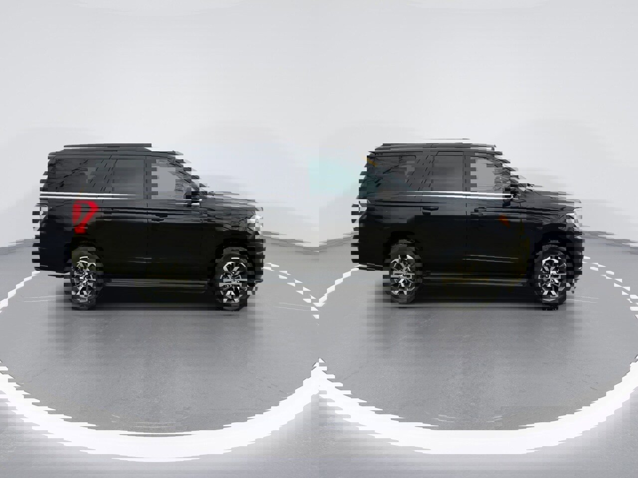 Used 2021 Ford Expedition Max XLT image 23