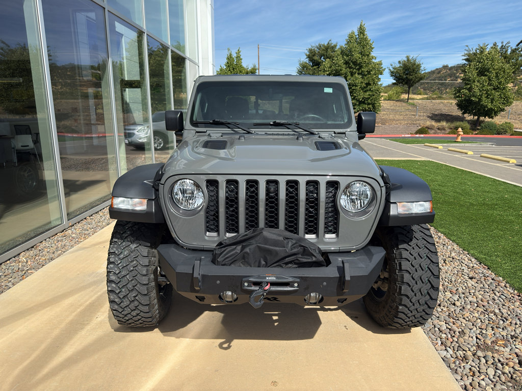 Used 2022 Jeep Gladiator Rubicon w/ Cold Weather Group image 2