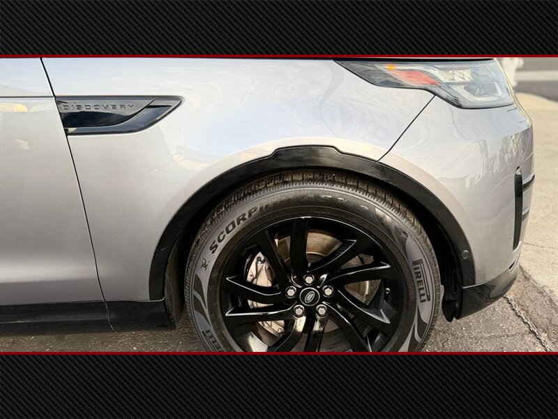 Used 2020 Land Rover Discovery Landmark AWD/4WD image 30