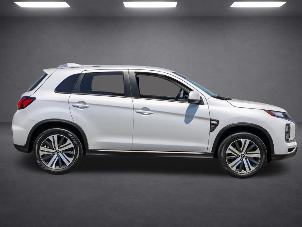Used 2024 Mitsubishi Outlander Sport ES AWD/4WD image 3