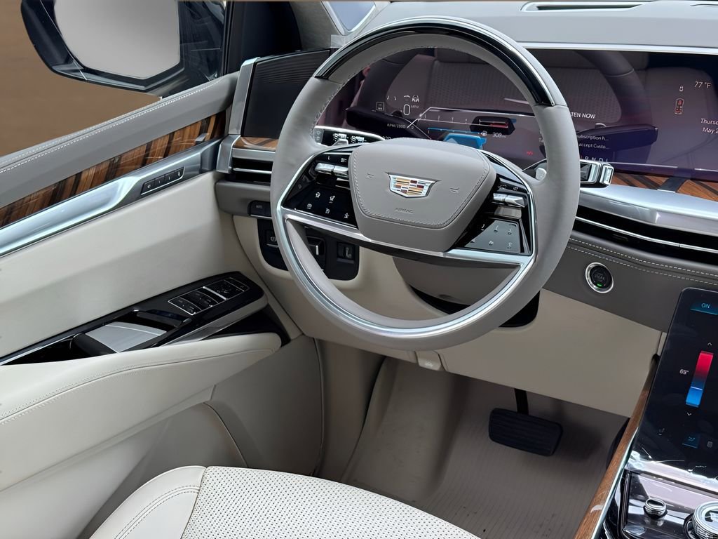 New 2026 Cadillac Escalade ESV Platinum Sport w/ LPO, ONYX Package AWD/4WD image 23
