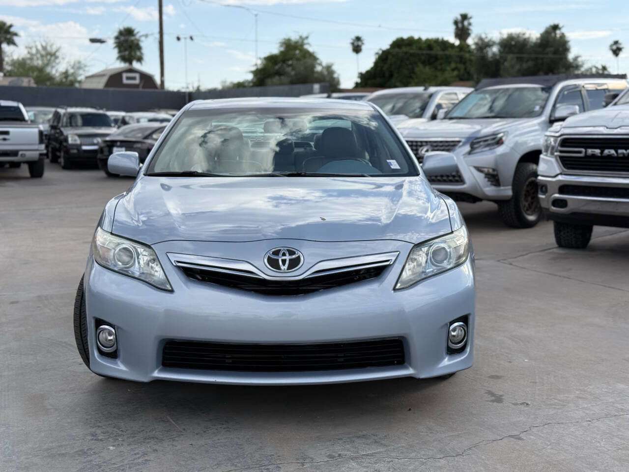 Used 2011 Toyota Camry Hybrid image 3