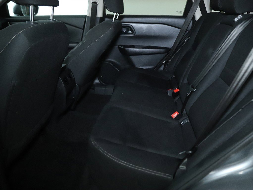 Used 2024 Nissan Rogue S image 14