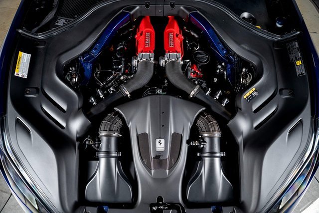 Used 2019 Ferrari Portofino image 14