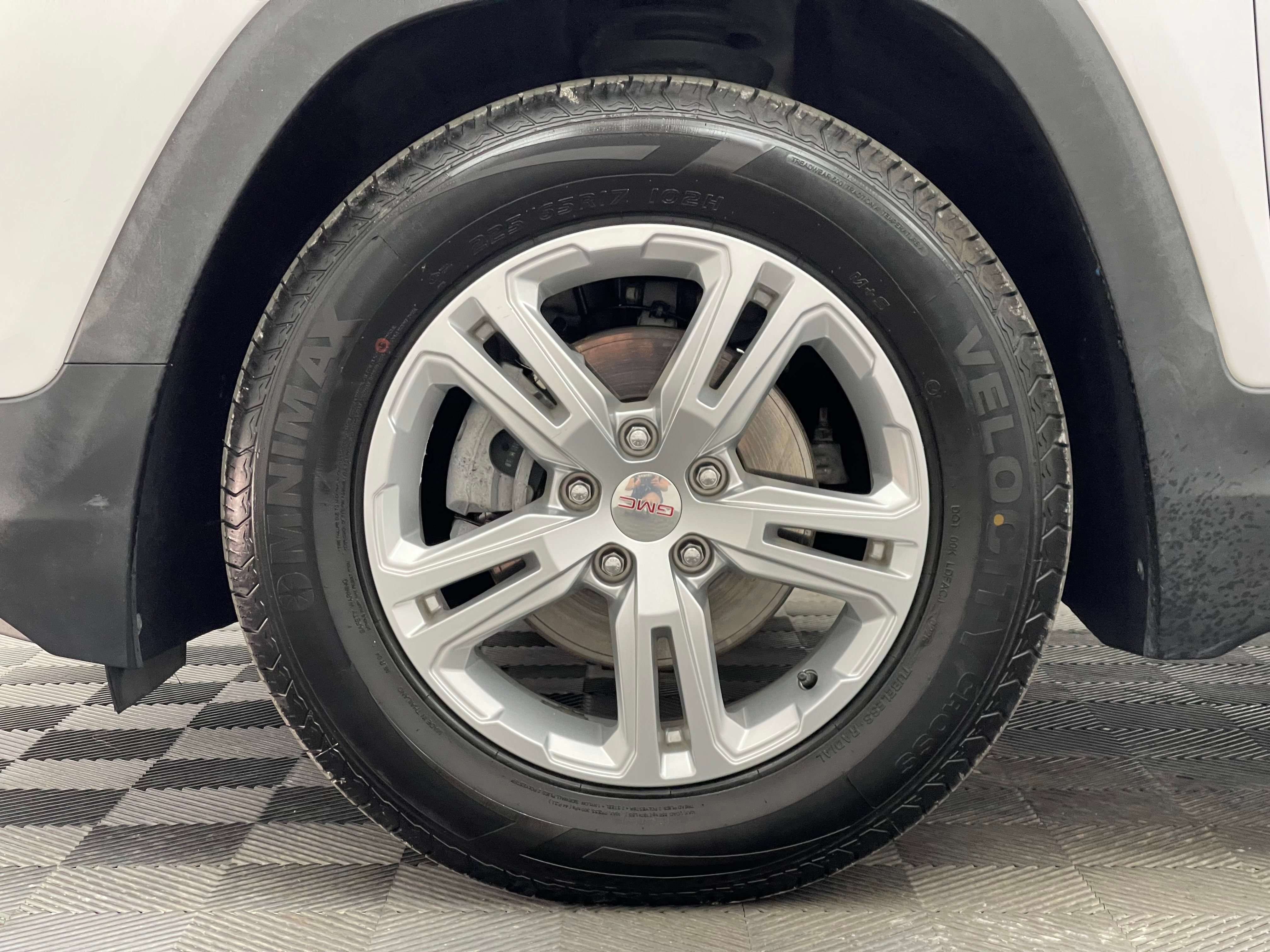 Used 2019 GMC Terrain SLE FWD image 12