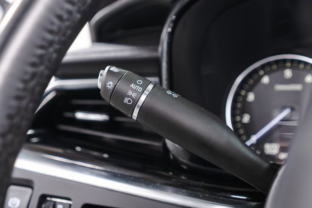 Used 2023 Cadillac XT6 Luxury image 21