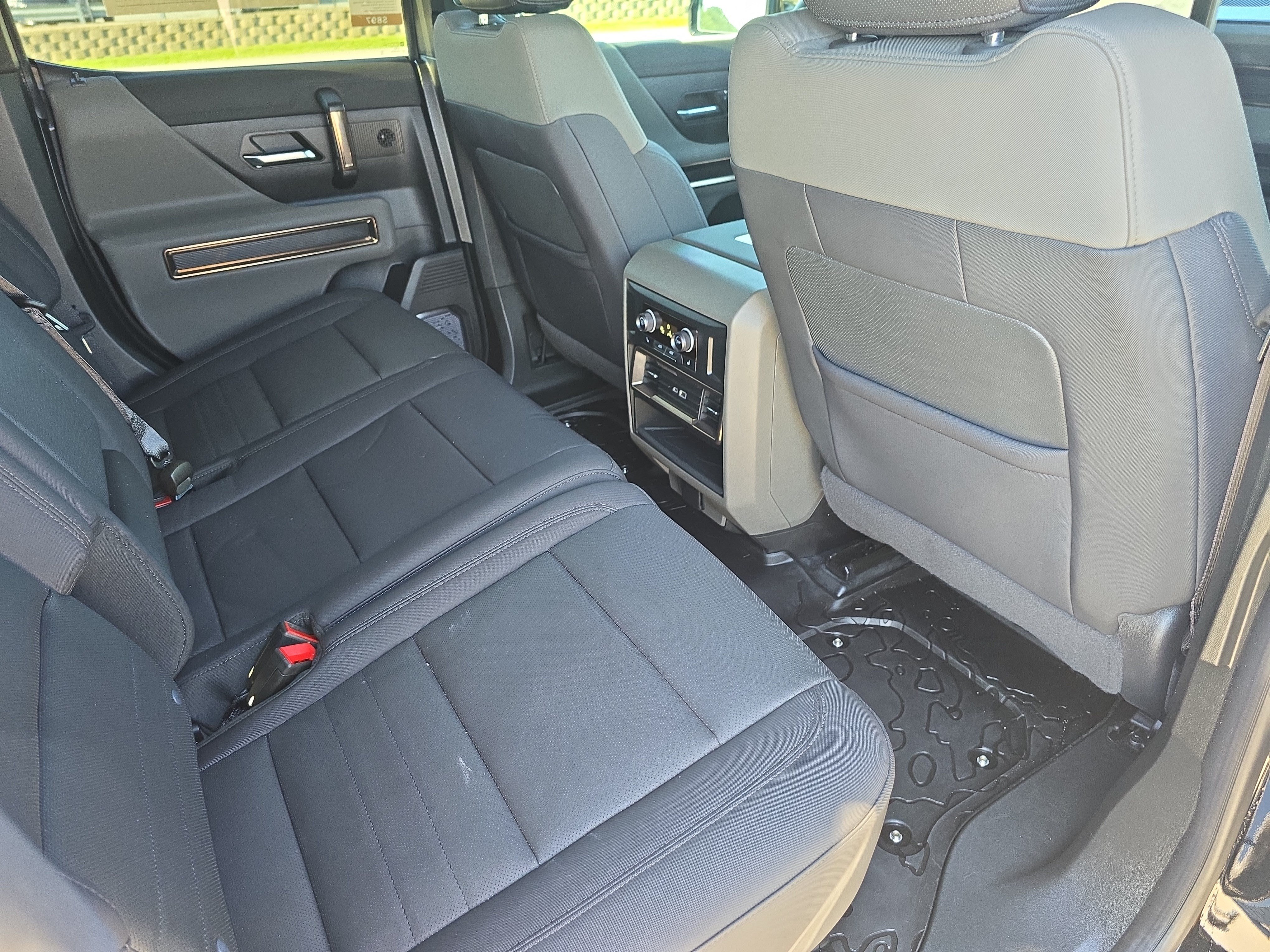 Used 2024 GMC Hummer EV 3X w/ Extreme Off-Road Package AWD/4WD image 11