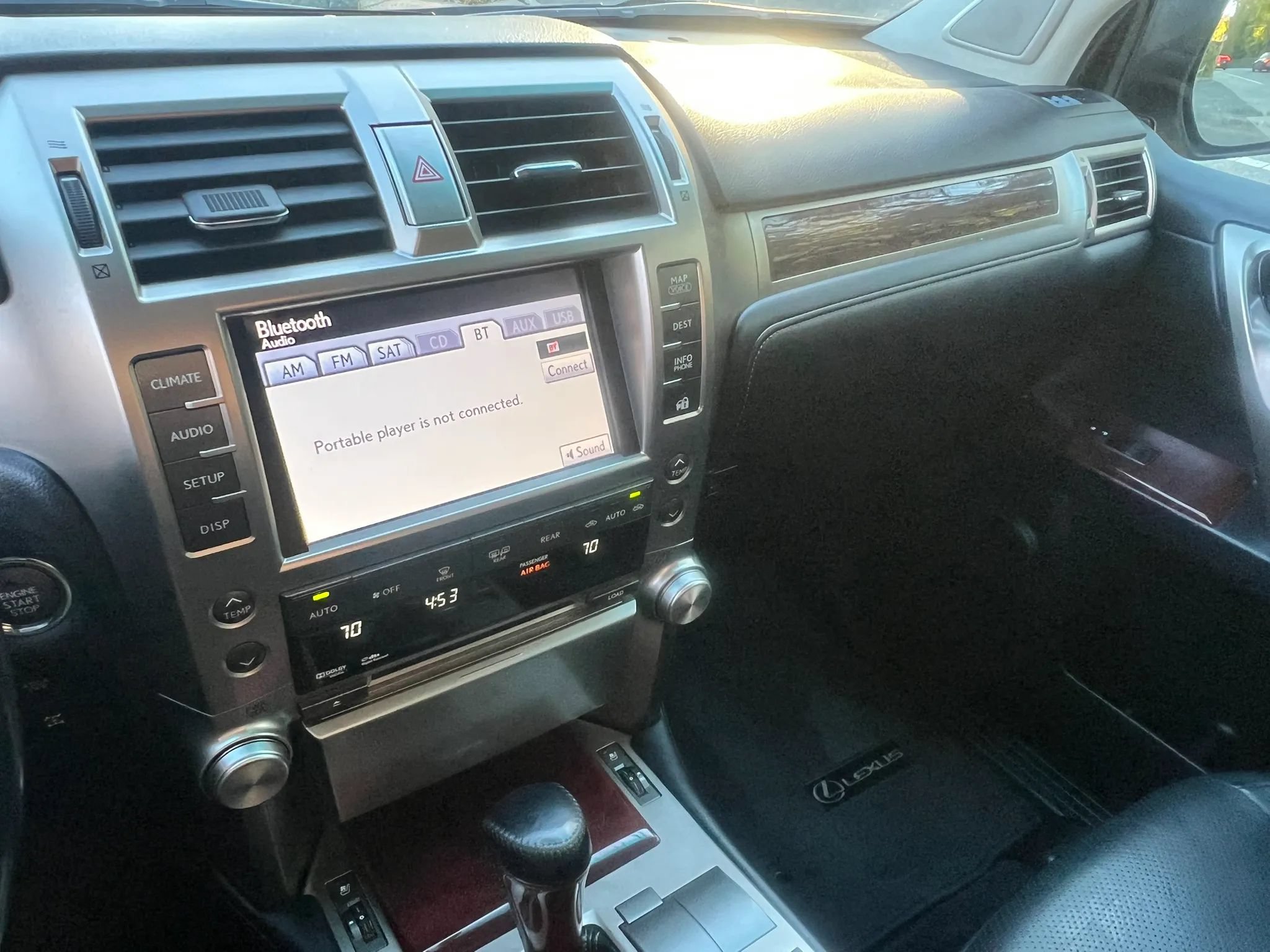 Used 2011 Lexus GX 460 w/ Comfort Plus Pkg AWD/4WD image 16