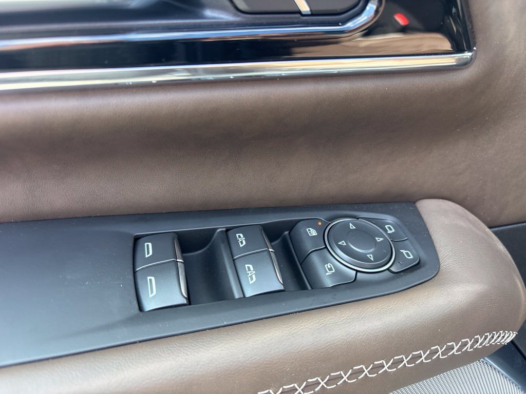 New 2026 GMC Yukon XL Denali Ultimate AWD/4WD image 18