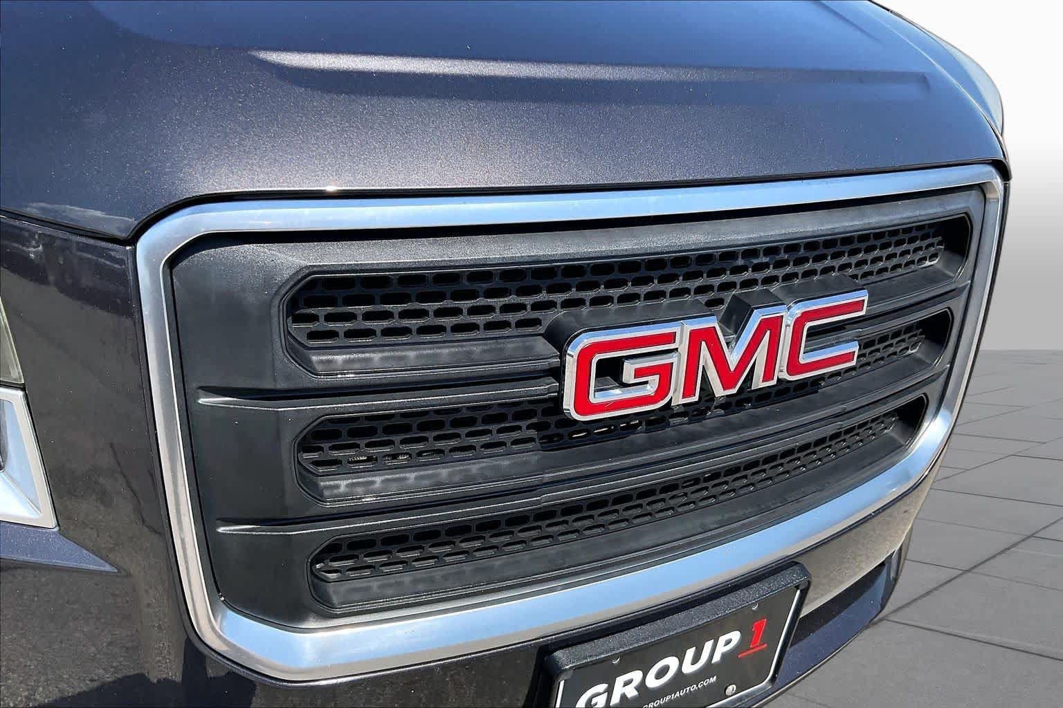 Used 2016 GMC Acadia SLE FWD image 28