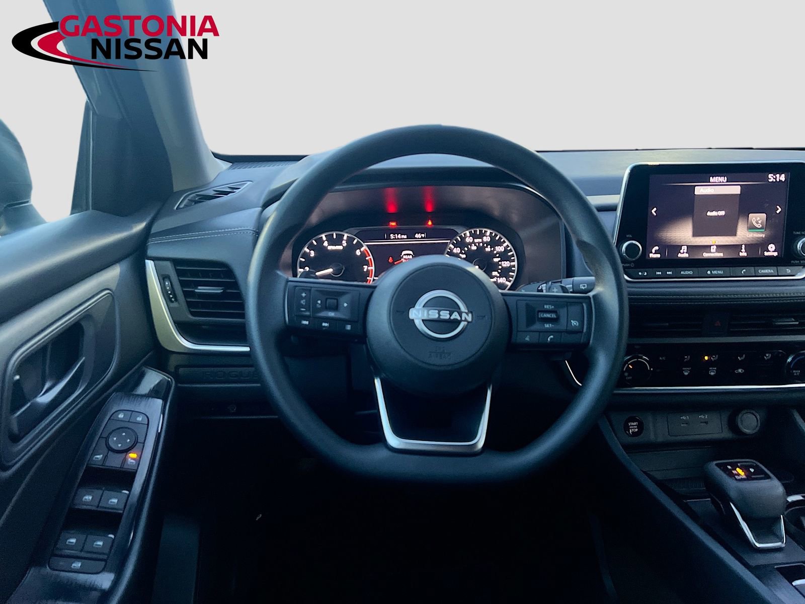 Used 2024 Nissan Rogue S image 29