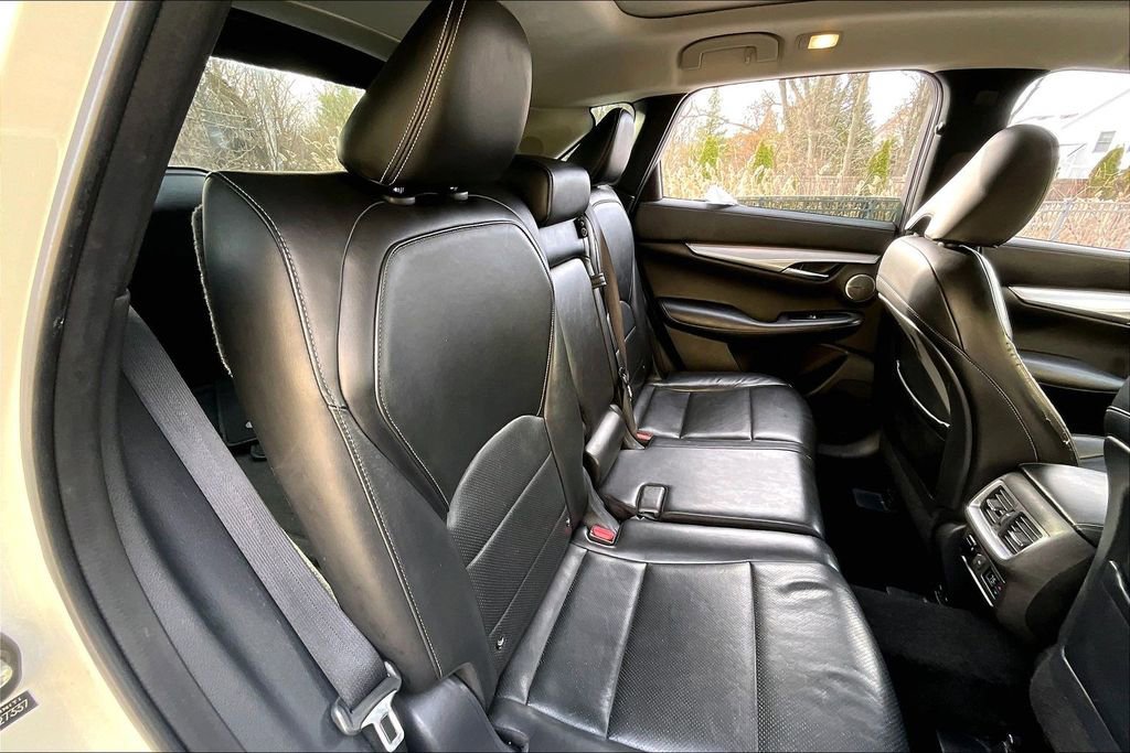 Used 2019 INFINITI QX50 Essential w/ Premium Heat Package image 30