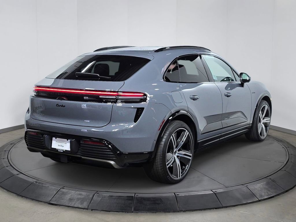 Used 2025 Porsche Macan Turbo Electric AWD/4WD image 7