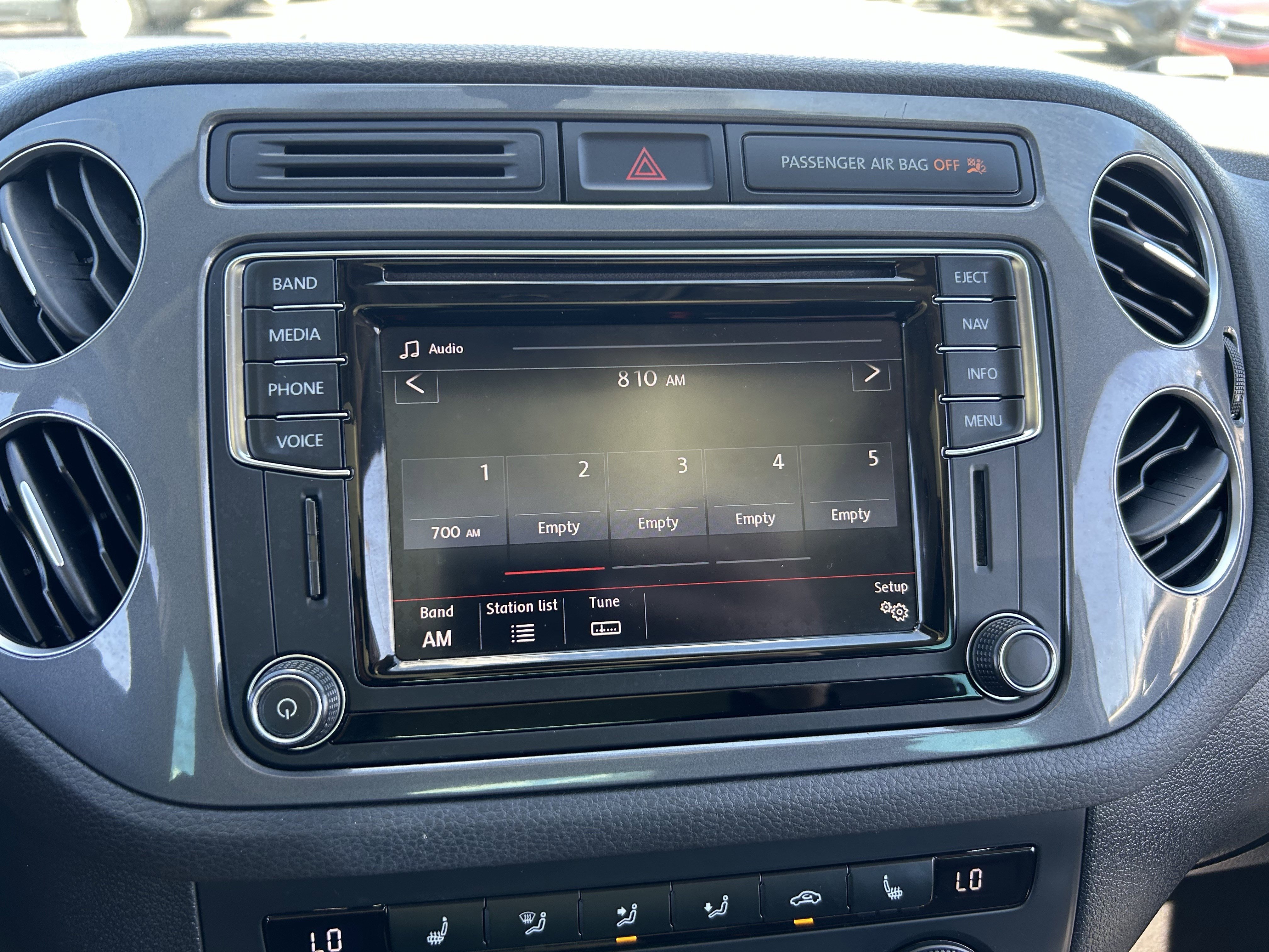 Used 2017 Volkswagen Tiguan Sport image 12