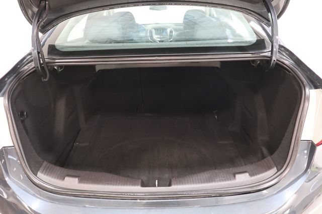 Used 2017 Chevrolet Cruze LT w/ Convenience Package FWD image 29