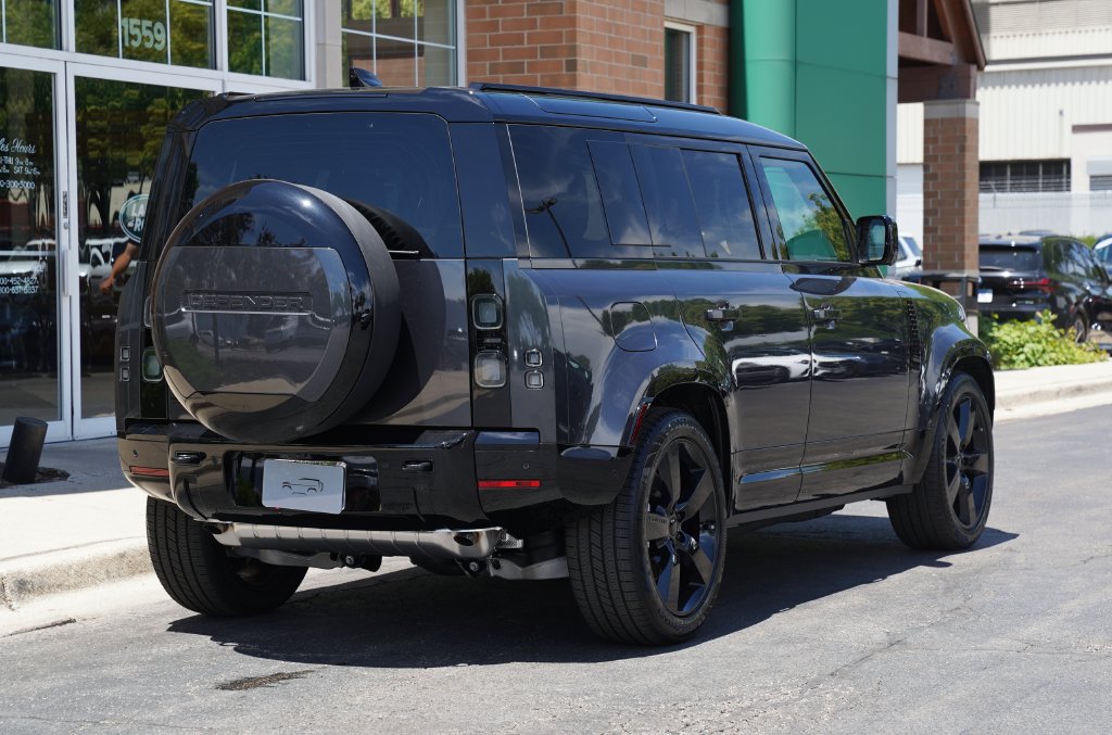 Used 2026 Land Rover Defender 110 X-Dynamic SE AWD/4WD image 6