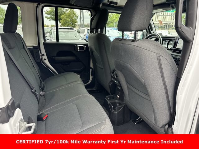 Used 2025 Jeep Wrangler Unlimited Sahara AWD/4WD image 12