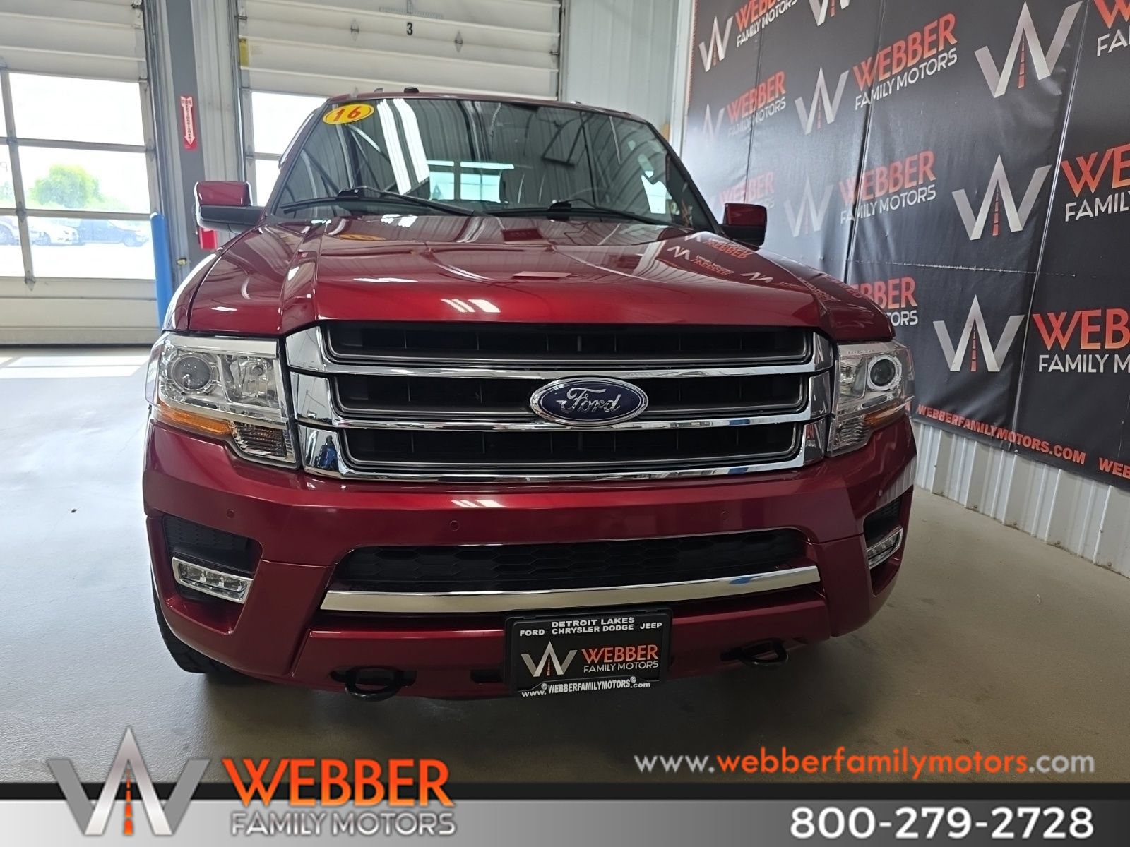 Used 2016 Ford Expedition Limited w/ Equipment Group 301A AWD/4WD image 2