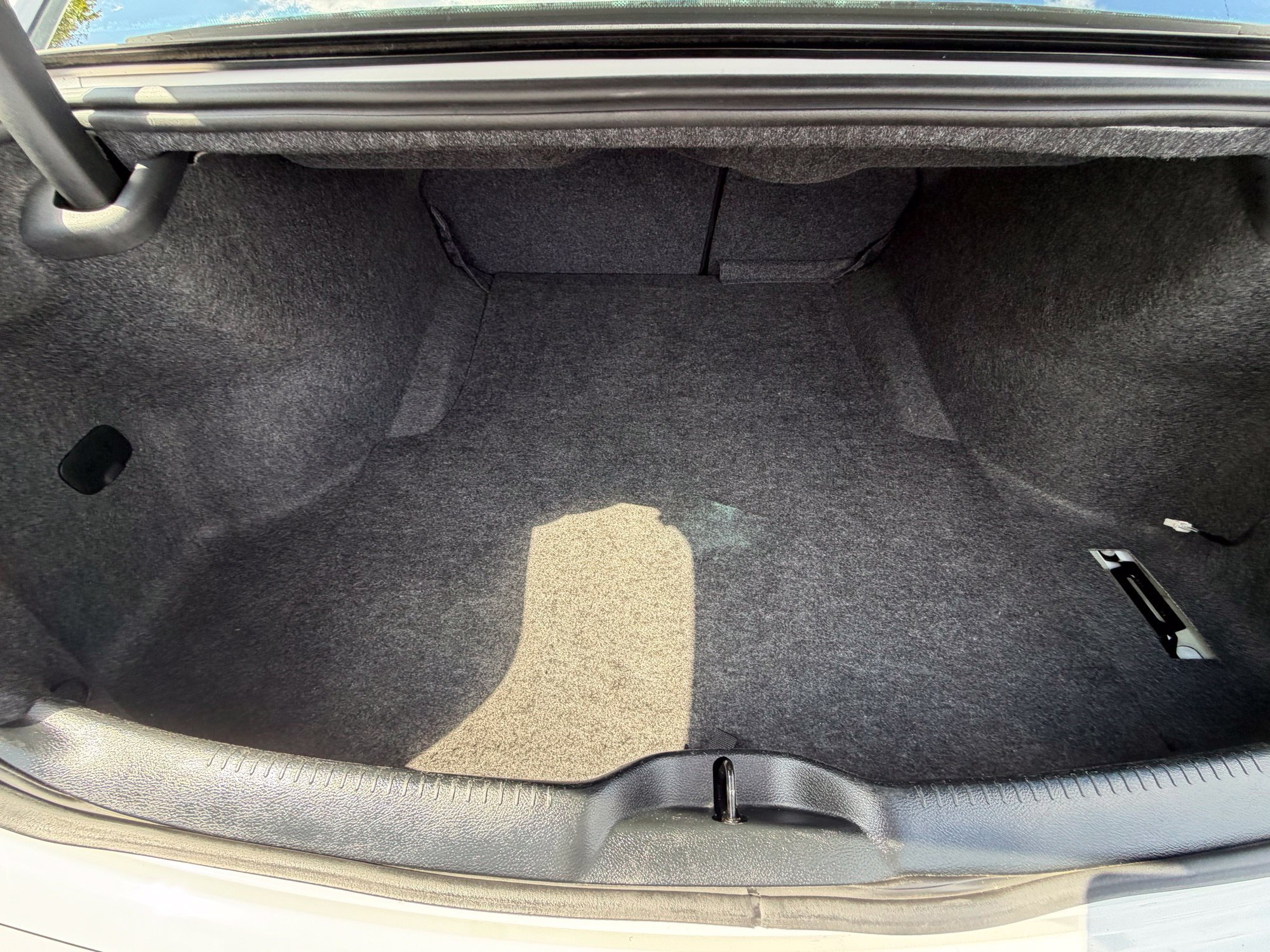 Used 2023 Chrysler 300 S RWD image 9